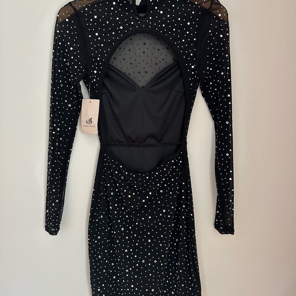 Elegant Black Polka Dot Long Sleeve Dress - Picture 8 of 8